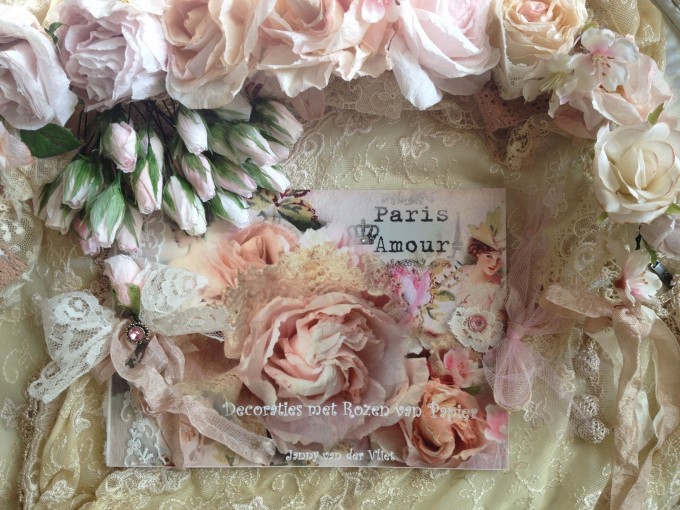 boekje bestellen decoraties  met rozen van papier